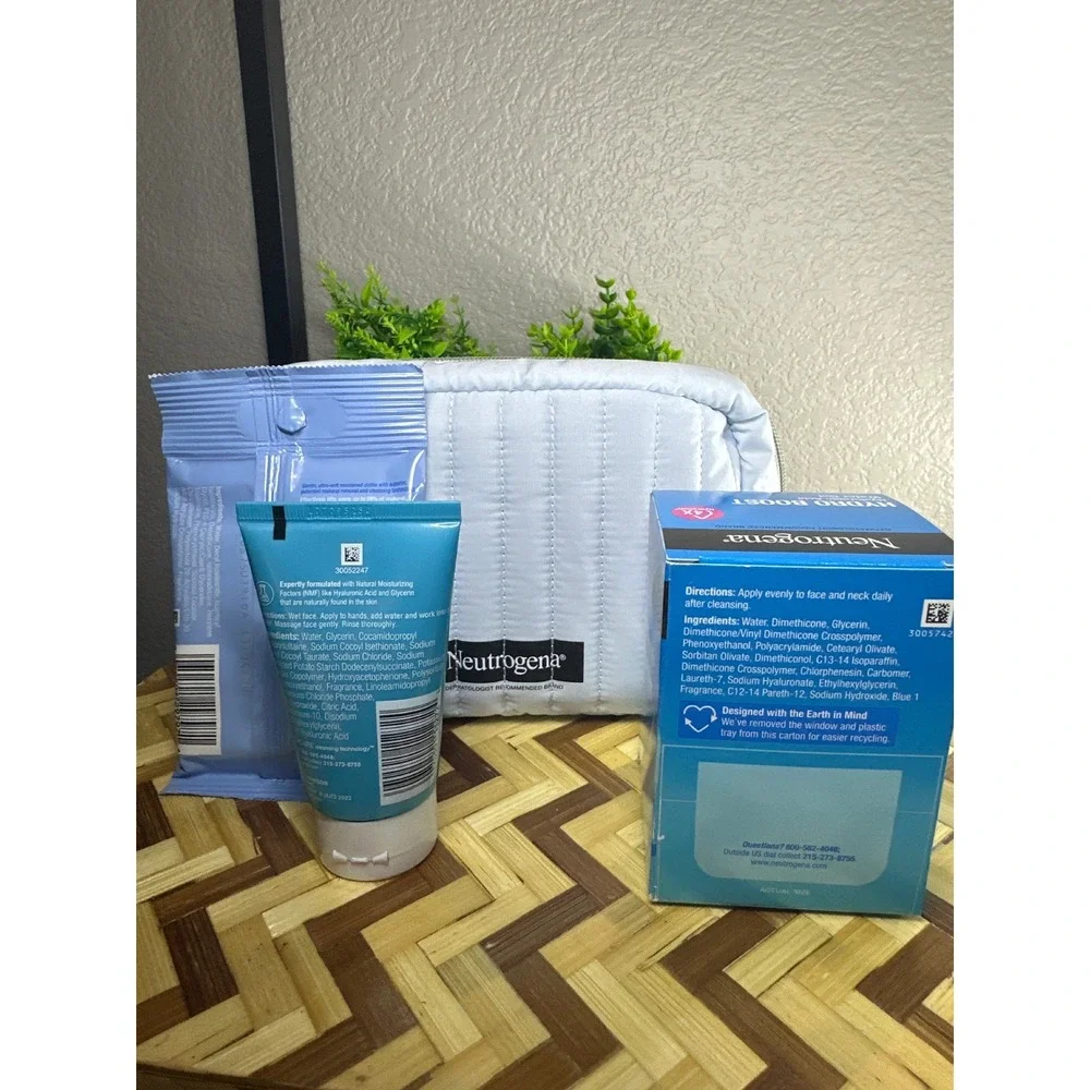 Neutrogena Hydro Boost Skincare Set Water Gel Cleanser Wipes & Quilted Bag NEW